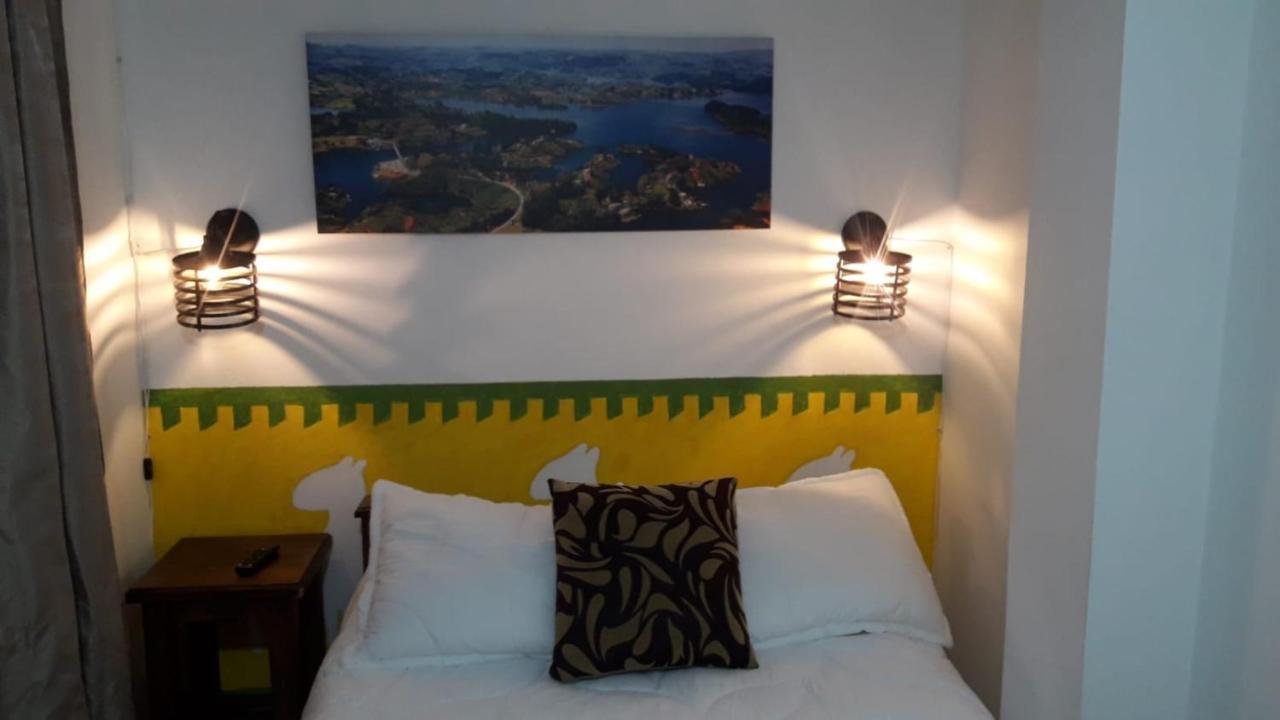Hostel-Affordable Rooms With Private Bathroom San Juan Guatapé Exteriér fotografie